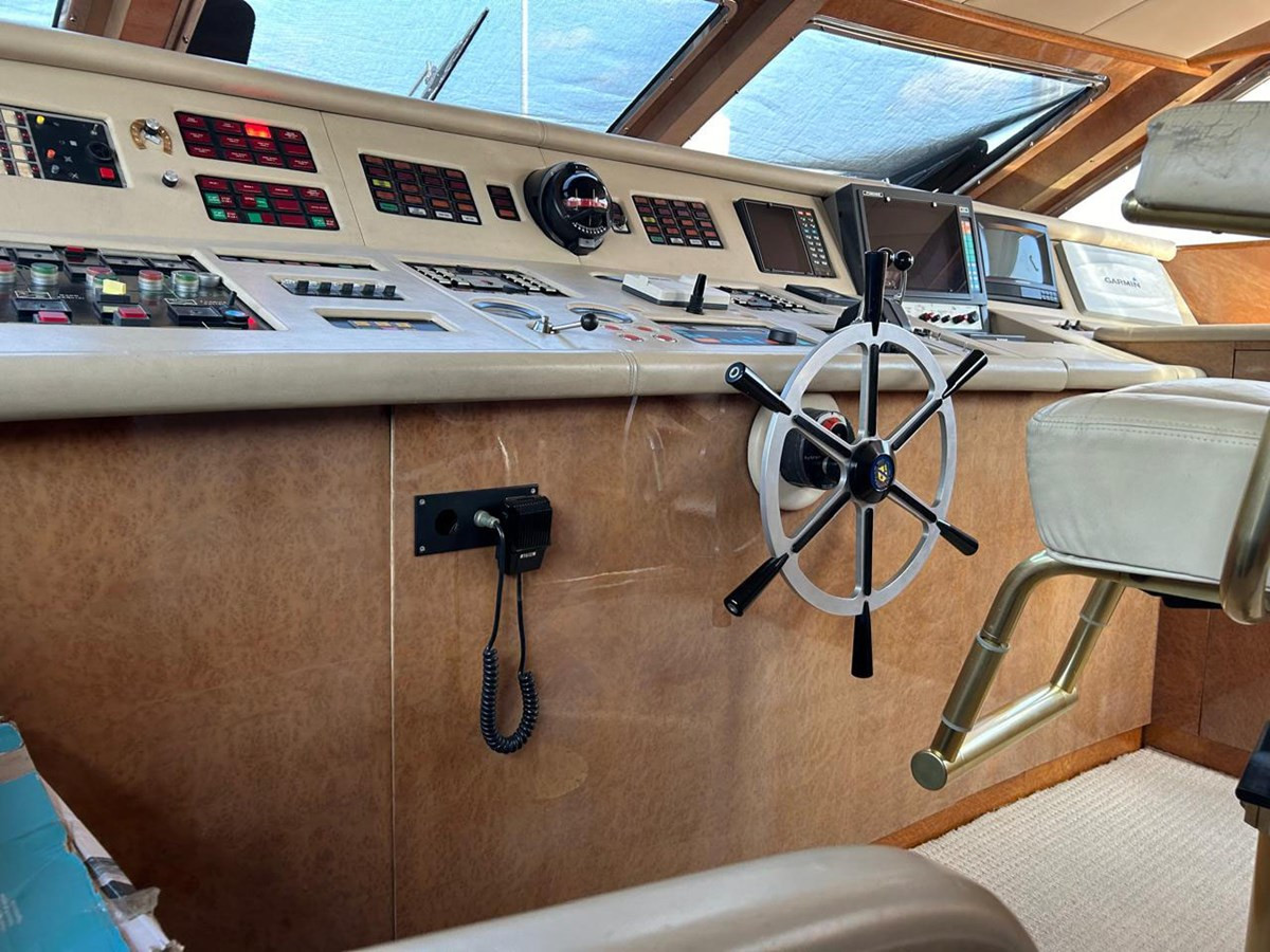 https://arconyachts.ams3.digitaloceanspaces.com/88307/conversions/large_4459124-optimize.jpg