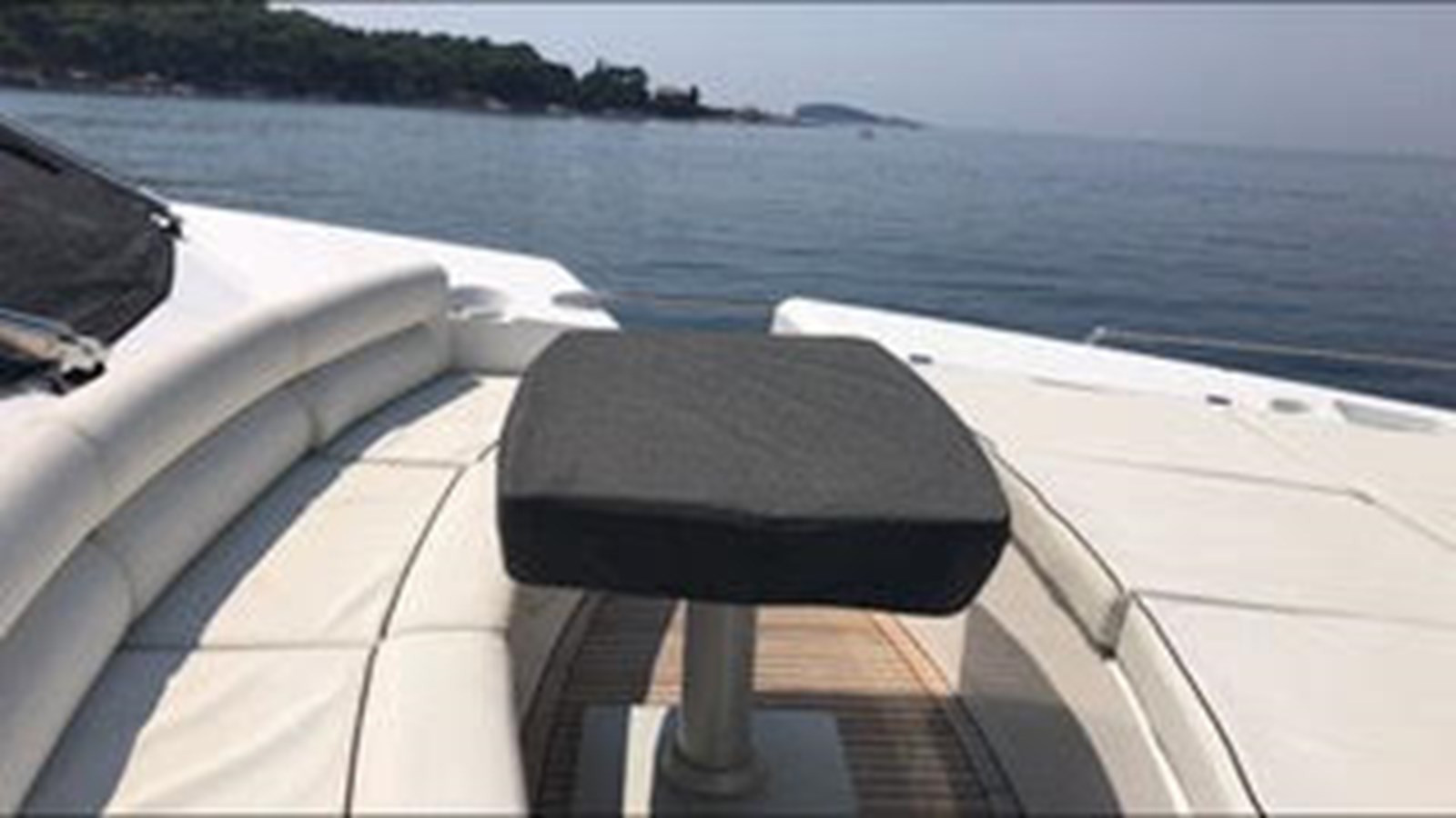 https://arconyachts.ams3.digitaloceanspaces.com/88335/conversions/large_2779917-optimize.jpg