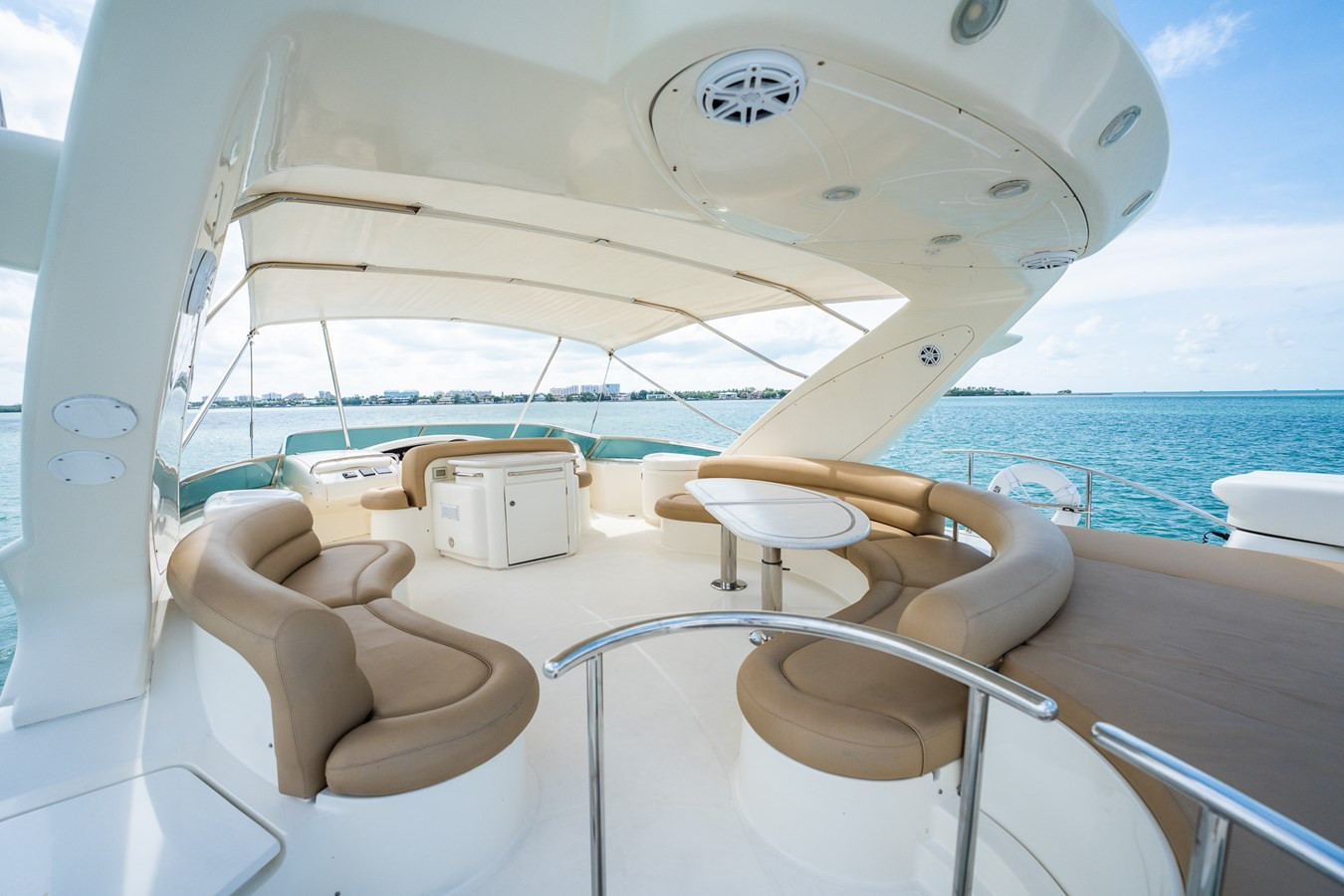 https://arconyachts.ams3.digitaloceanspaces.com/88510/conversions/large_3803329-optimize.jpg