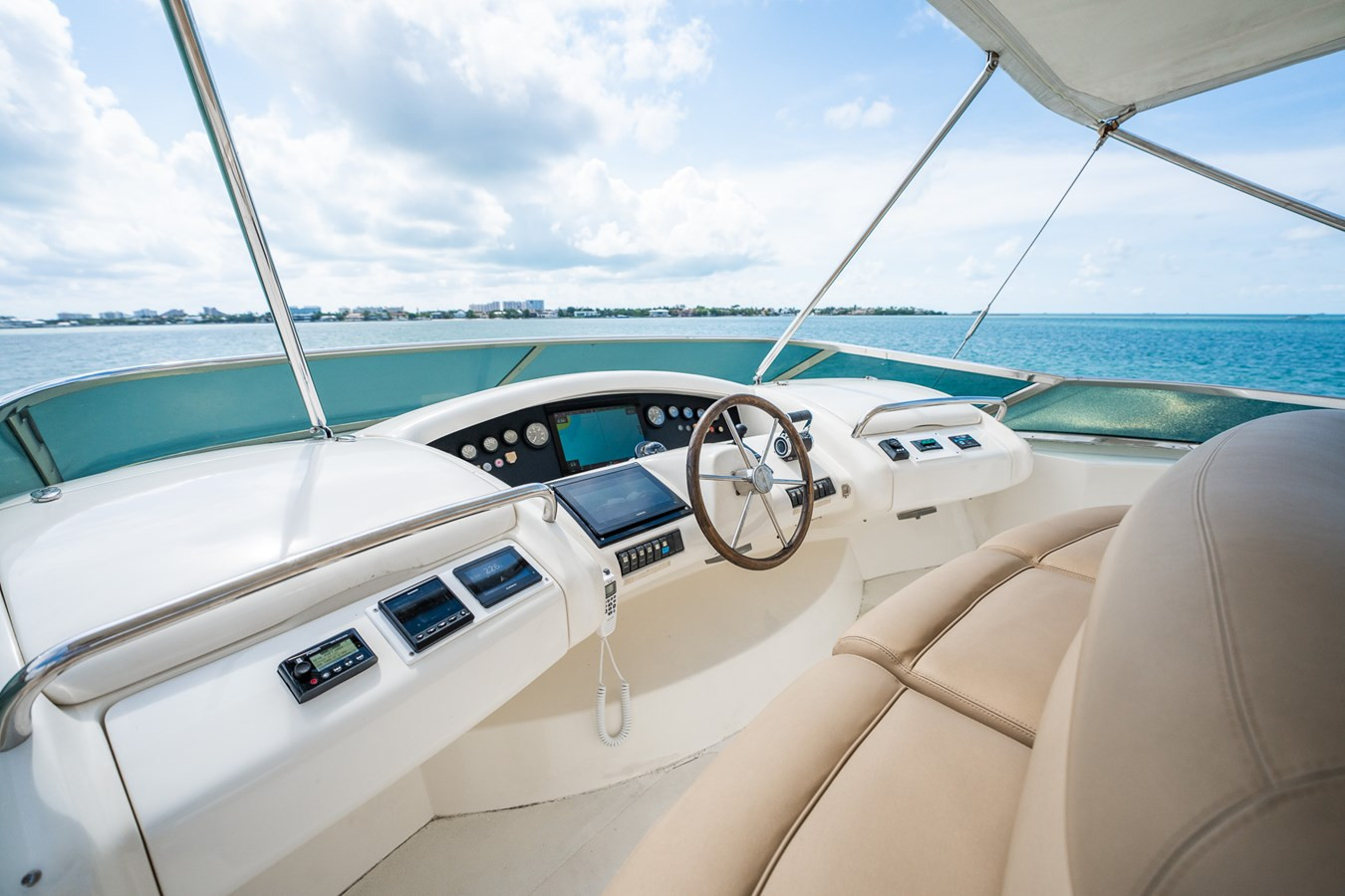 https://arconyachts.ams3.digitaloceanspaces.com/88513/conversions/large_3803331-optimize.jpg