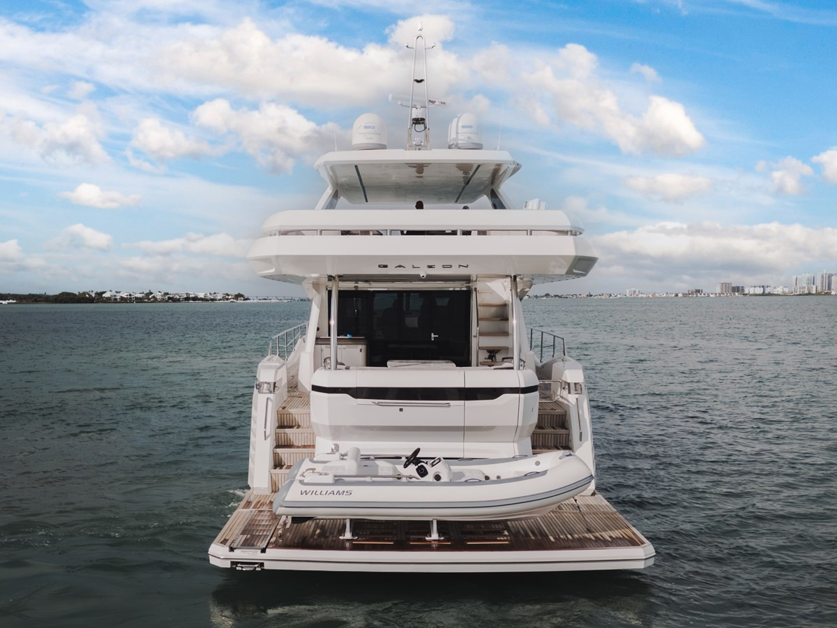 https://arconyachts.ams3.digitaloceanspaces.com/88623/conversions/large_4253464-optimize.jpg