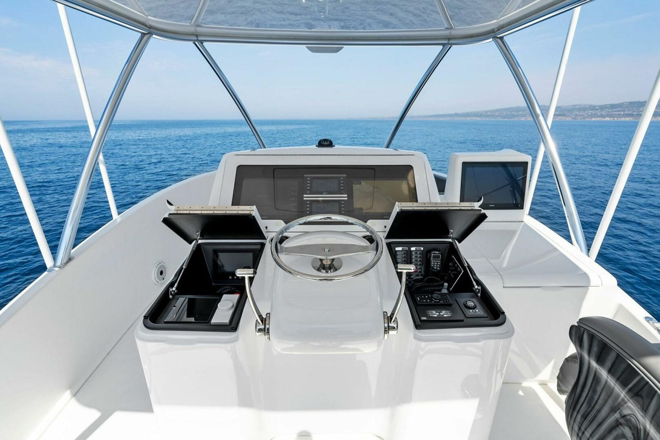 https://arconyachts.ams3.digitaloceanspaces.com/88704/conversions/large_4330215-optimize.jpg