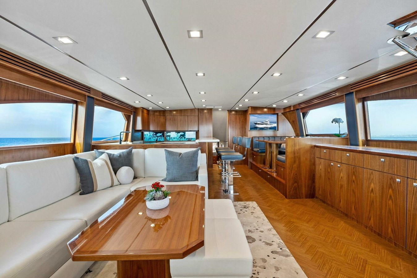 https://arconyachts.ams3.digitaloceanspaces.com/88713/conversions/large_4330218-optimize.jpg