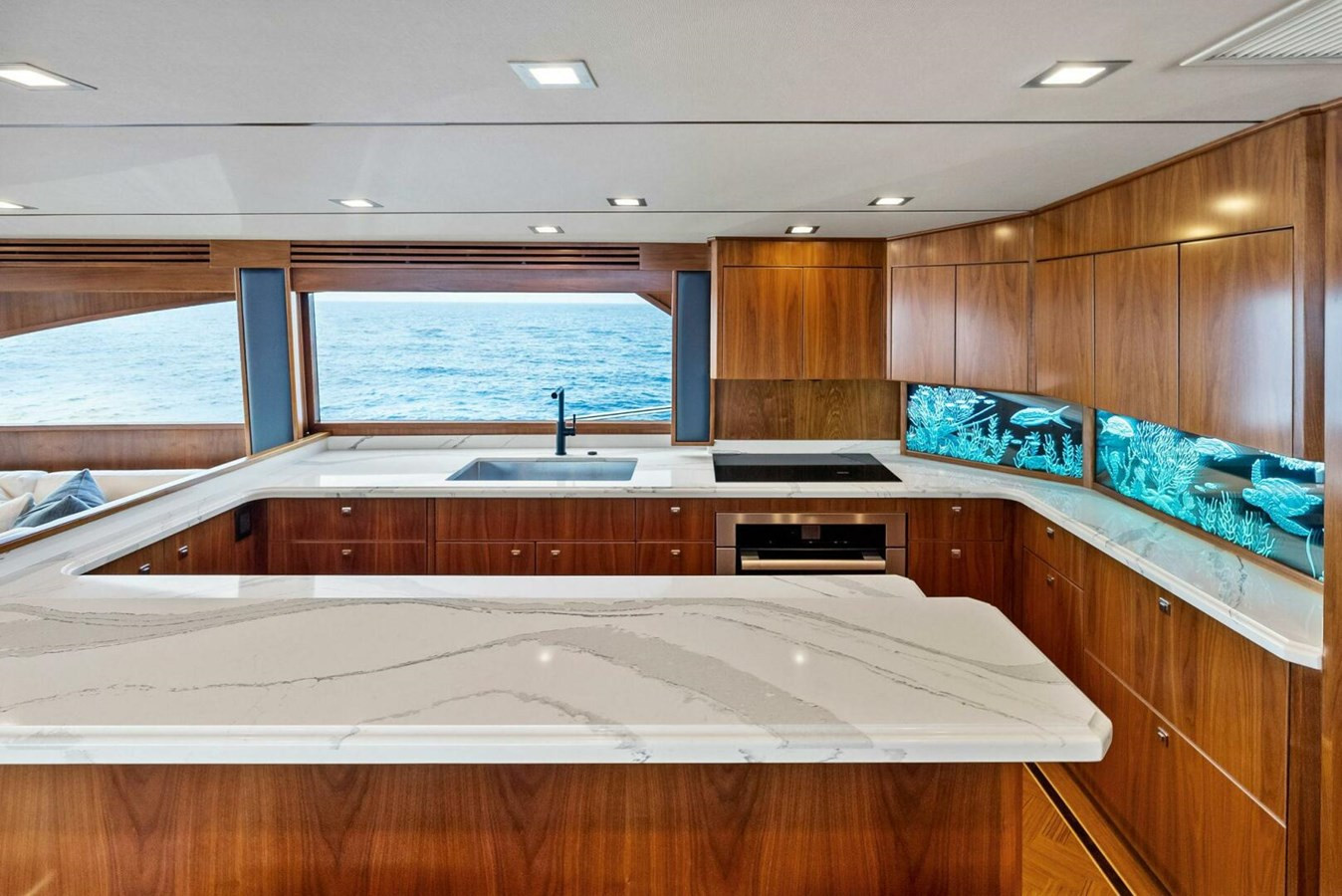 https://arconyachts.ams3.digitaloceanspaces.com/88716/conversions/large_4330219-optimize.jpg