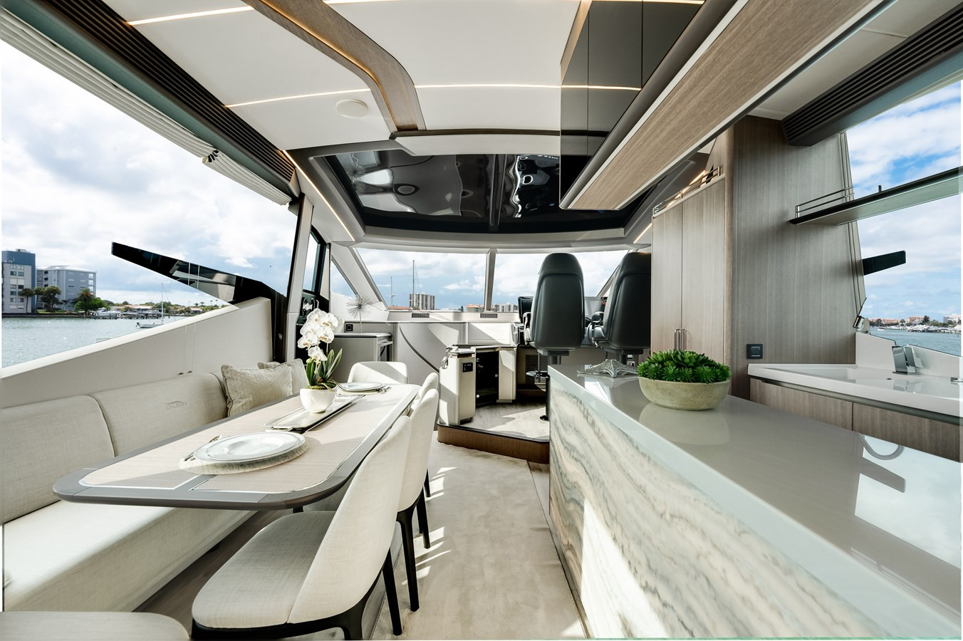https://arconyachts.ams3.digitaloceanspaces.com/88723/conversions/large_4253518-optimize.jpg