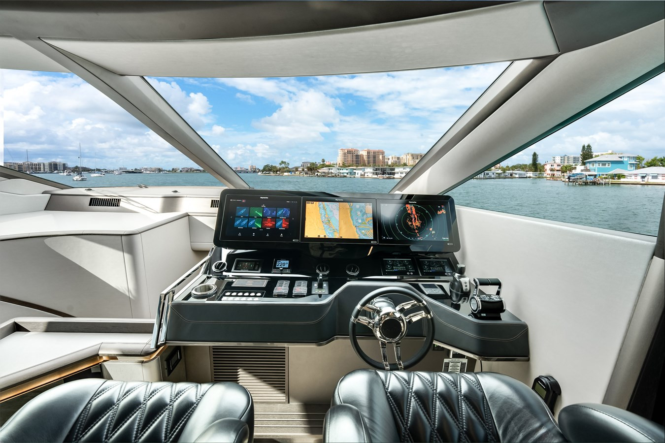 https://arconyachts.ams3.digitaloceanspaces.com/88732/conversions/large_4253506-optimize.jpg