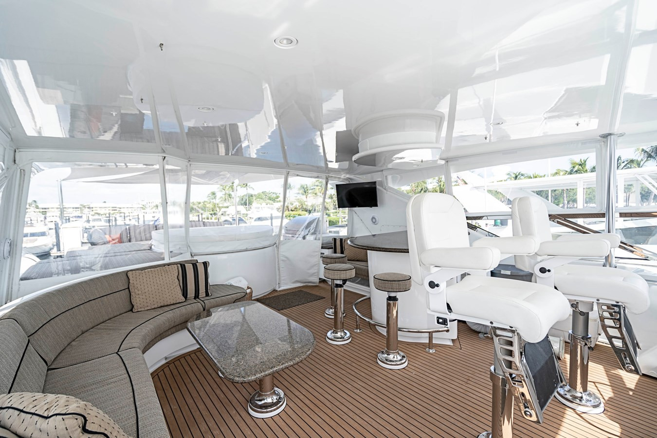 https://arconyachts.ams3.digitaloceanspaces.com/88901/conversions/large_4396991-optimize.jpg