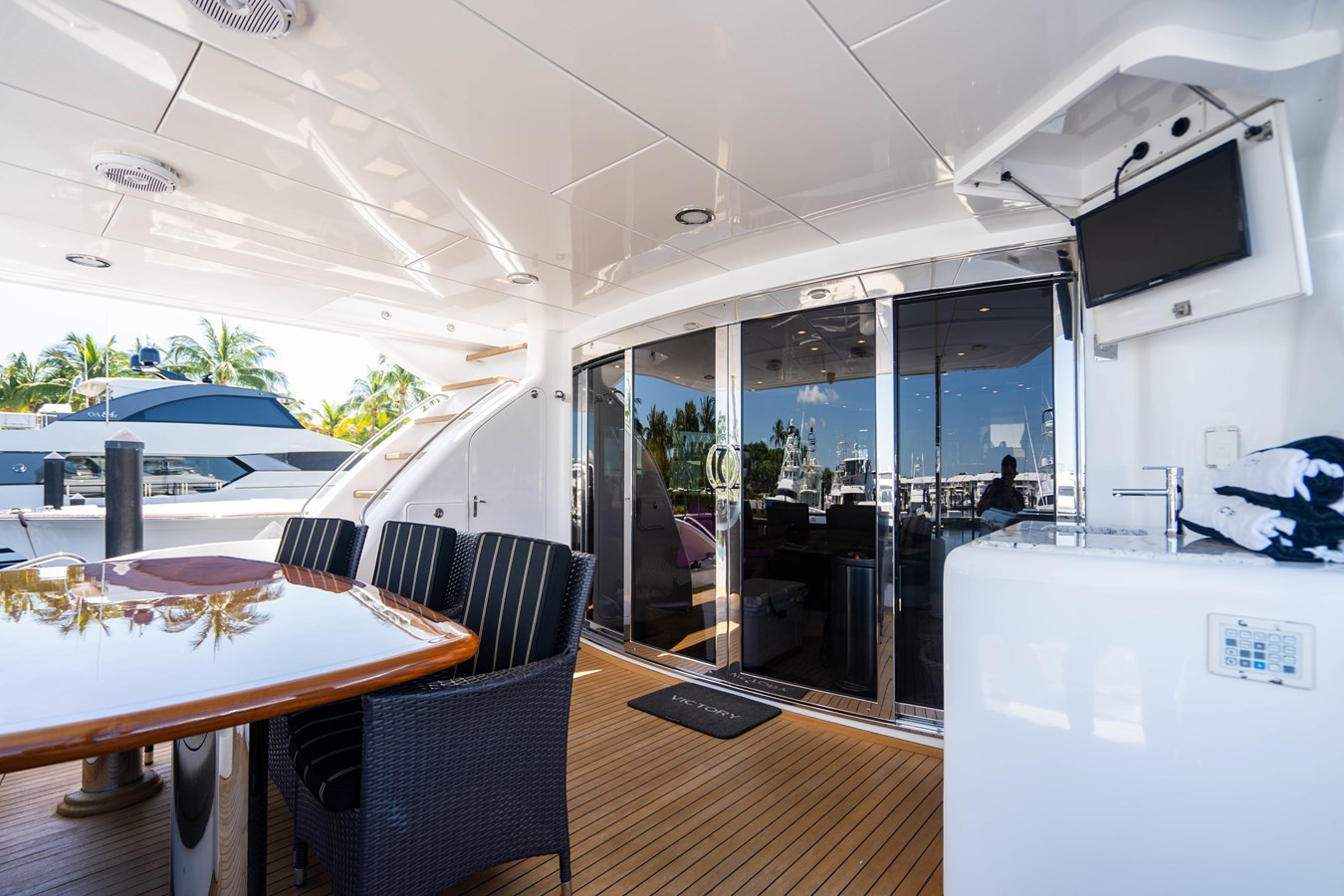 https://arconyachts.ams3.digitaloceanspaces.com/88908/conversions/large_4396994-optimize.jpg