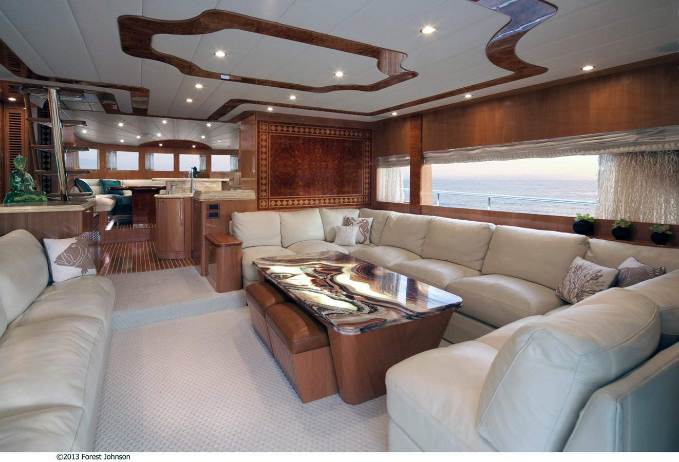 JOHNSON 80' FLYBRIDGE W/FISHING COCKPIT 