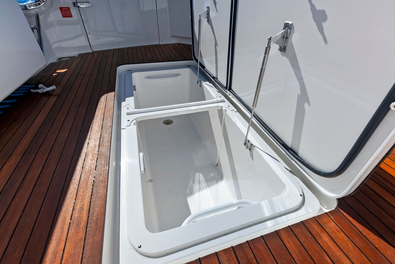 https://arconyachts.ams3.digitaloceanspaces.com/88992/conversions/large_4529367-optimize.jpg