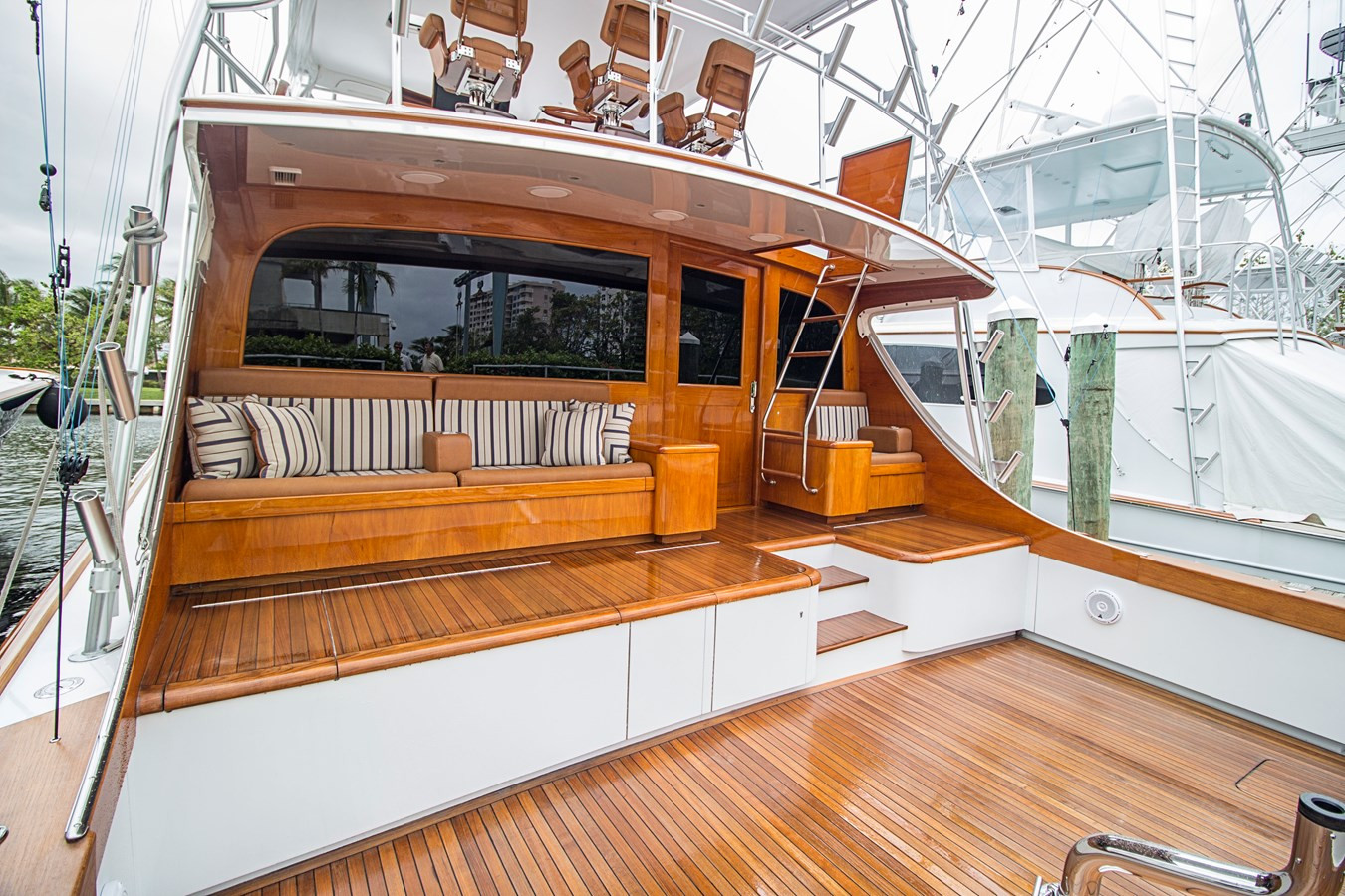 https://arconyachts.ams3.digitaloceanspaces.com/89085/conversions/large_4567902-optimize.jpg