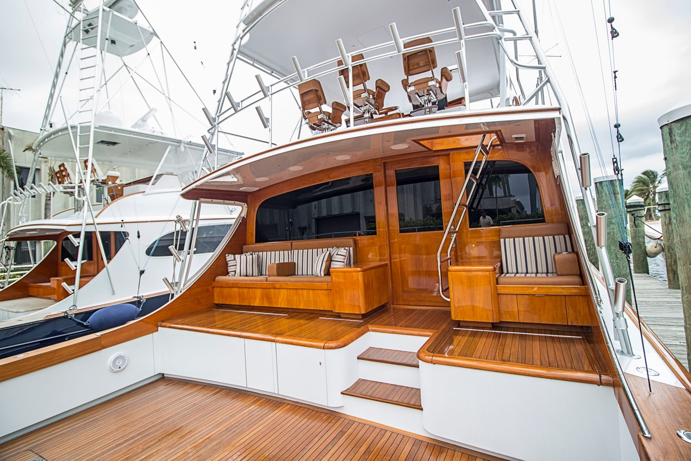 https://arconyachts.ams3.digitaloceanspaces.com/89089/conversions/large_4567903-optimize.jpg