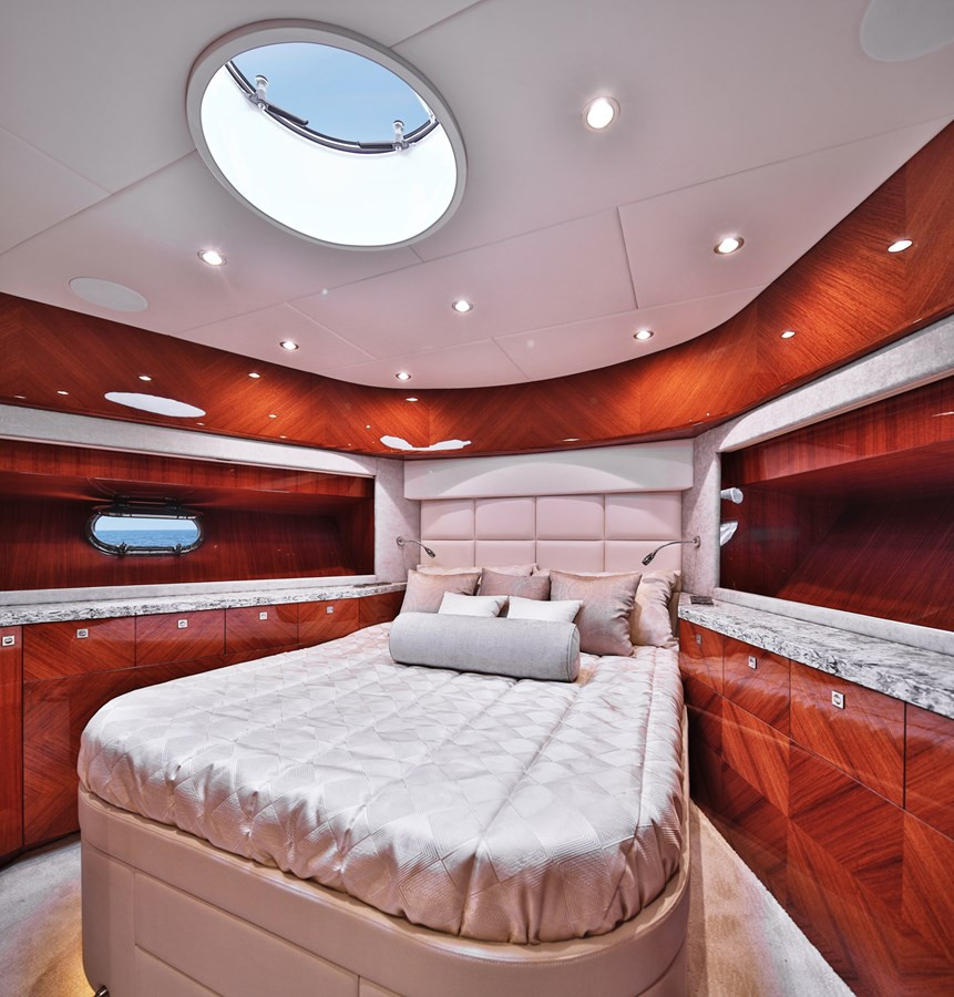 https://arconyachts.ams3.digitaloceanspaces.com/89093/conversions/large_4559487-optimize.jpg