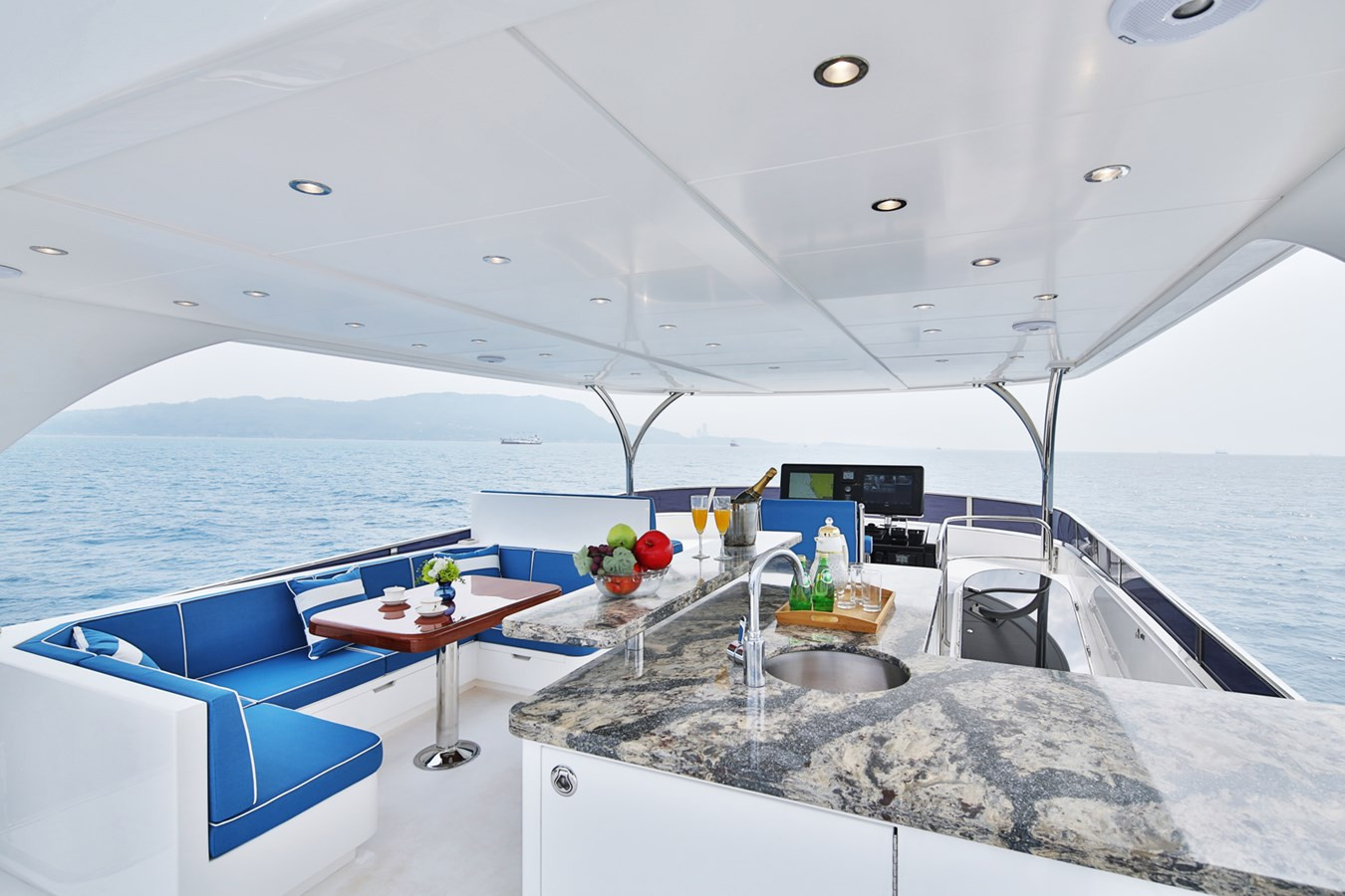 https://arconyachts.ams3.digitaloceanspaces.com/89114/conversions/large_4559496-optimize.jpg