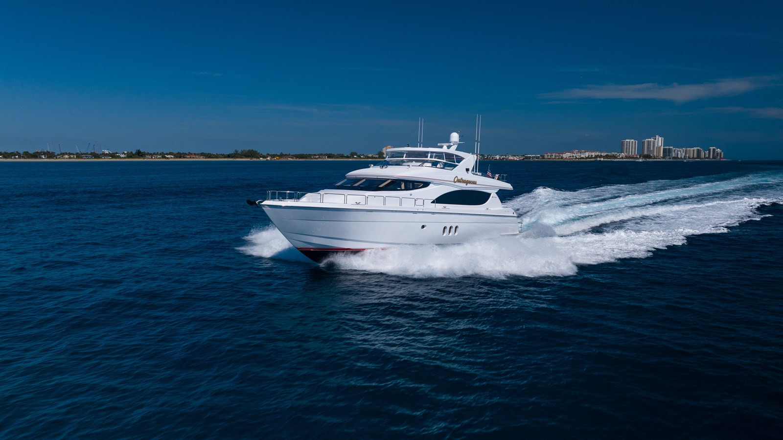 https://arconyachts.ams3.digitaloceanspaces.com/89115/conversions/large_4607615-optimize.jpg