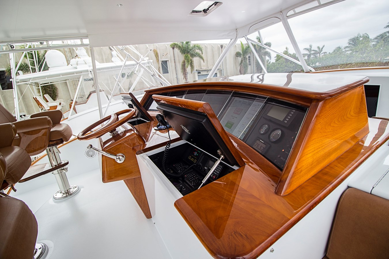 https://arconyachts.ams3.digitaloceanspaces.com/89116/conversions/large_4567895-optimize.jpg