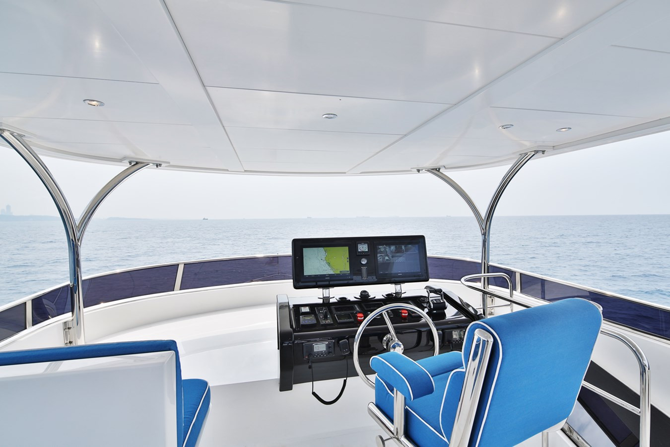 https://arconyachts.ams3.digitaloceanspaces.com/89117/conversions/large_4559497-optimize.jpg