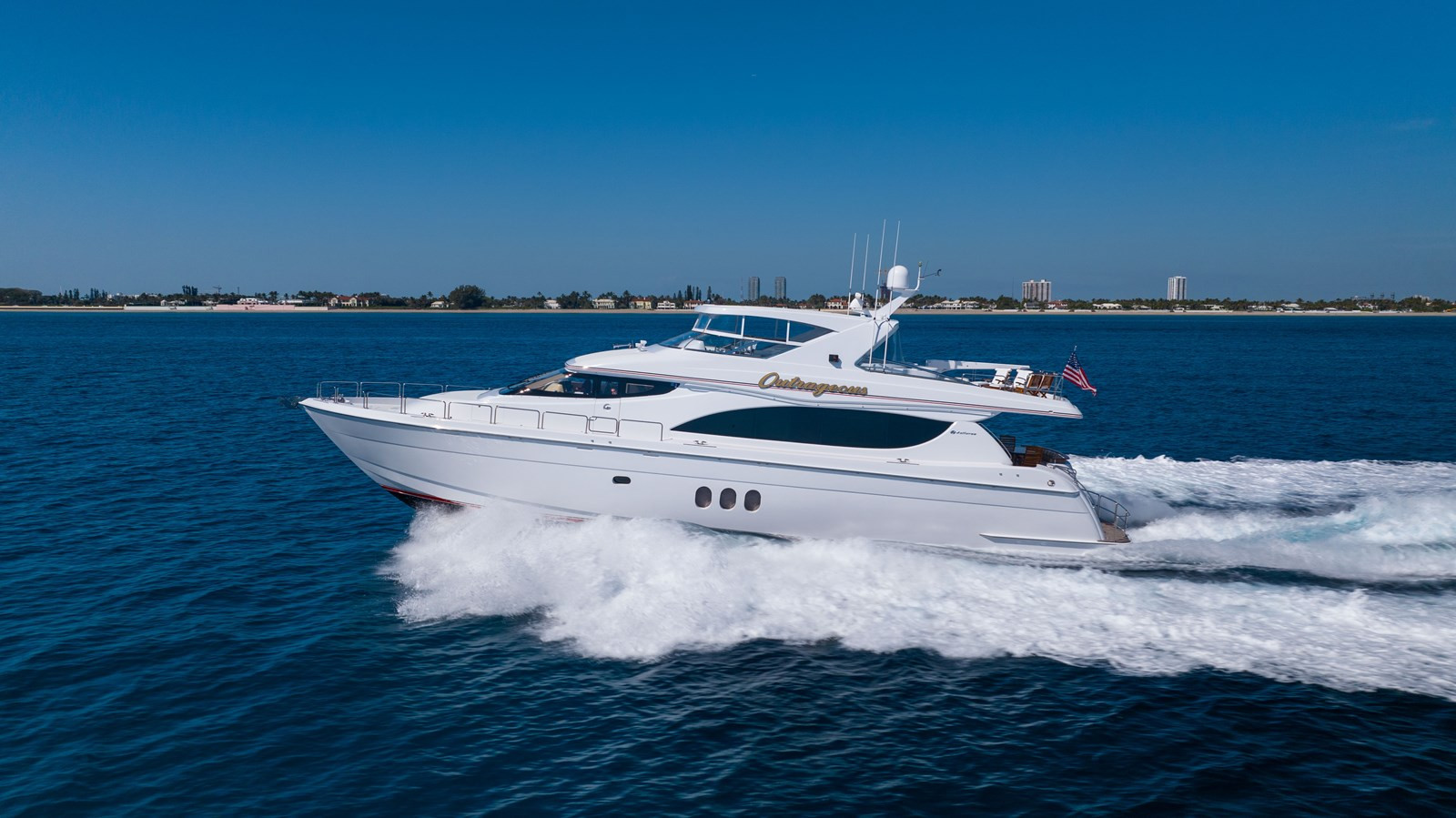 https://arconyachts.ams3.digitaloceanspaces.com/89127/conversions/large_4607619-optimize.jpg