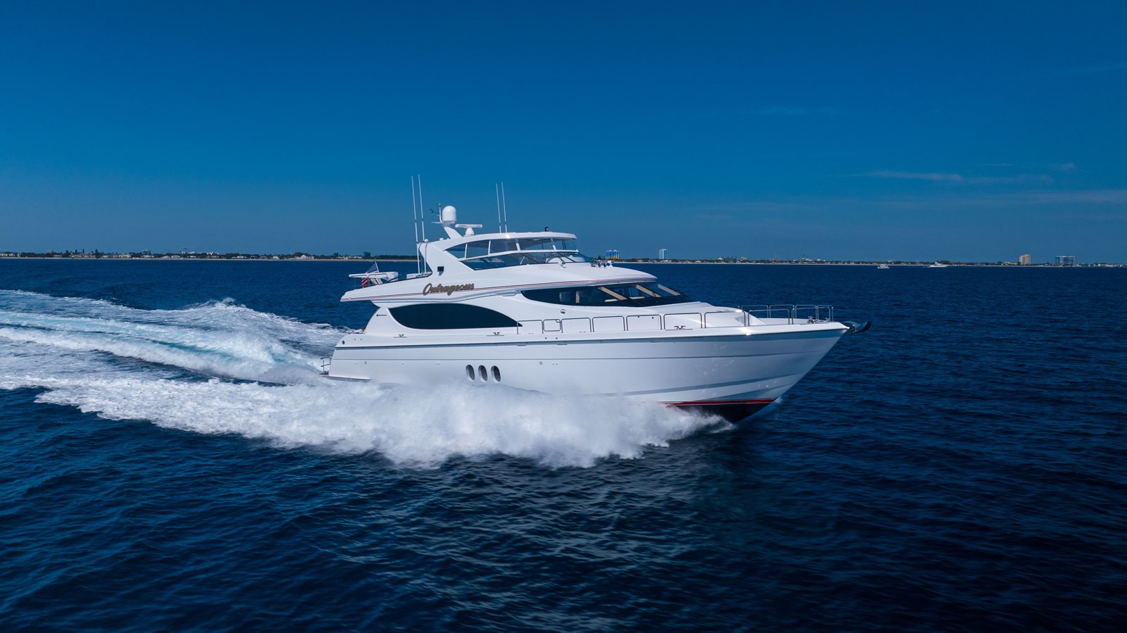 https://arconyachts.ams3.digitaloceanspaces.com/89171/conversions/large_4607634-optimize.jpg
