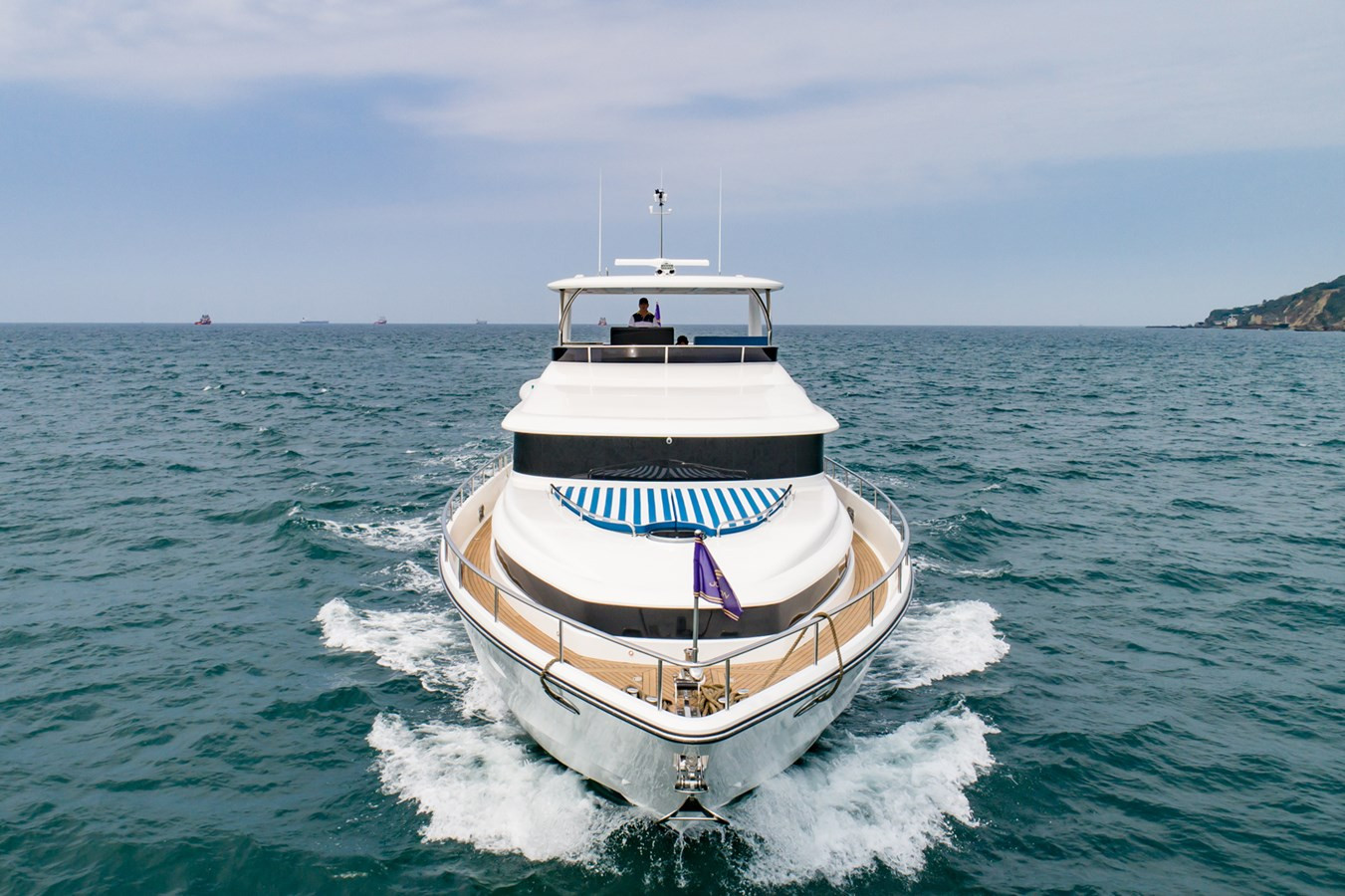 https://arconyachts.ams3.digitaloceanspaces.com/89173/conversions/large_4559516-optimize.jpg