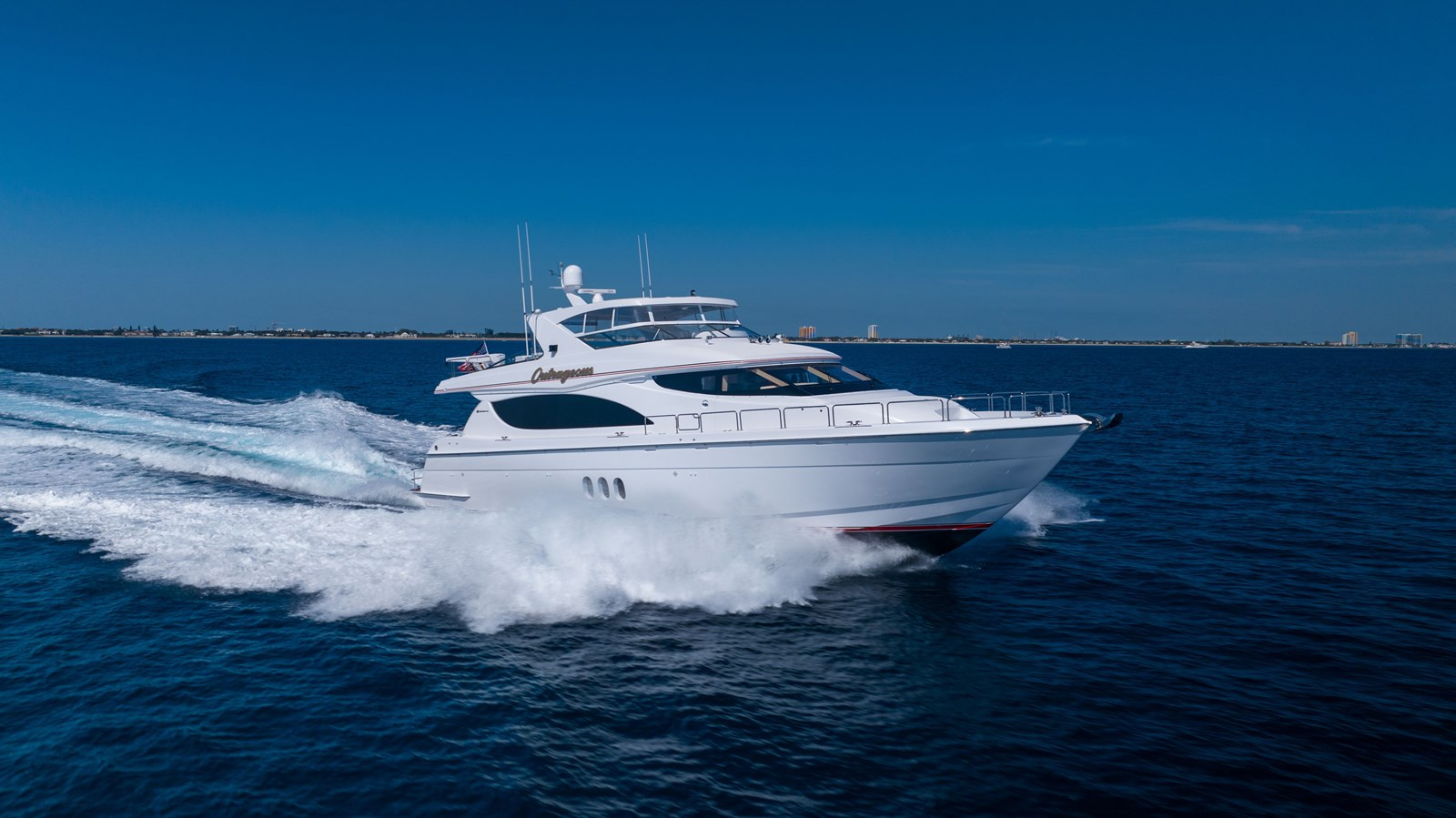 https://arconyachts.ams3.digitaloceanspaces.com/89177/conversions/large_4607636-optimize.jpg
