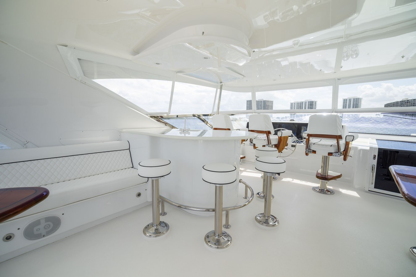 https://arconyachts.ams3.digitaloceanspaces.com/89267/conversions/large_4607667-optimize.jpg