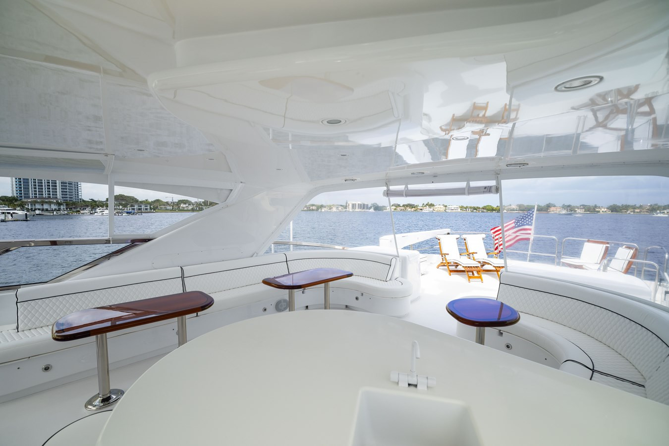 https://arconyachts.ams3.digitaloceanspaces.com/89275/conversions/large_4607672-optimize.jpg