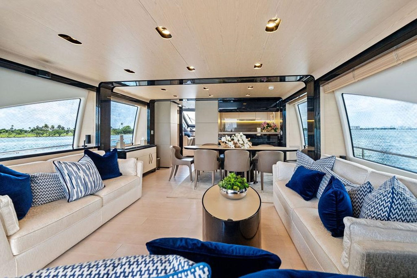 https://arconyachts.ams3.digitaloceanspaces.com/89320/conversions/large_4726723-optimize.jpg