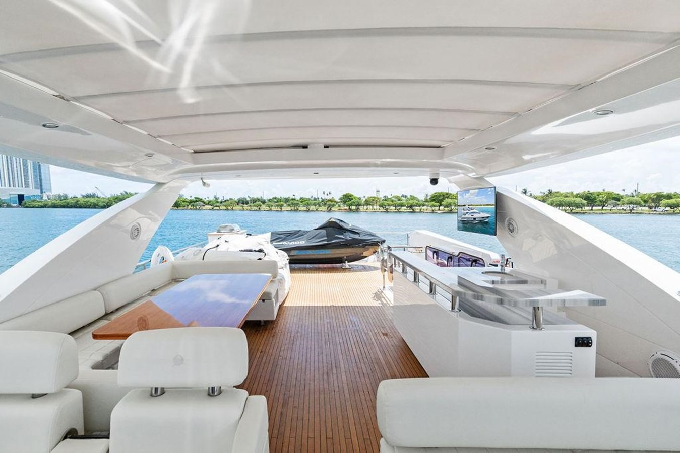 https://arconyachts.ams3.digitaloceanspaces.com/89351/conversions/large_4726733-optimize.jpg