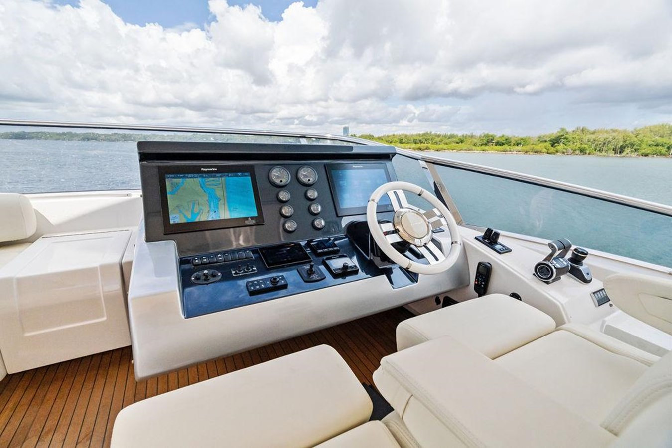 https://arconyachts.ams3.digitaloceanspaces.com/89361/conversions/large_4726736-optimize.jpg