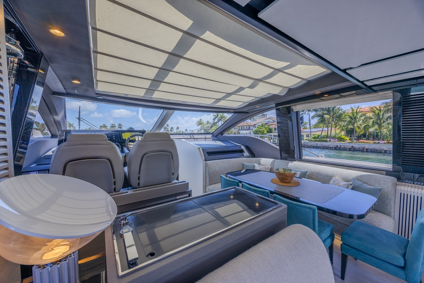 https://arconyachts.ams3.digitaloceanspaces.com/89550/conversions/large_4816466-optimize.jpg
