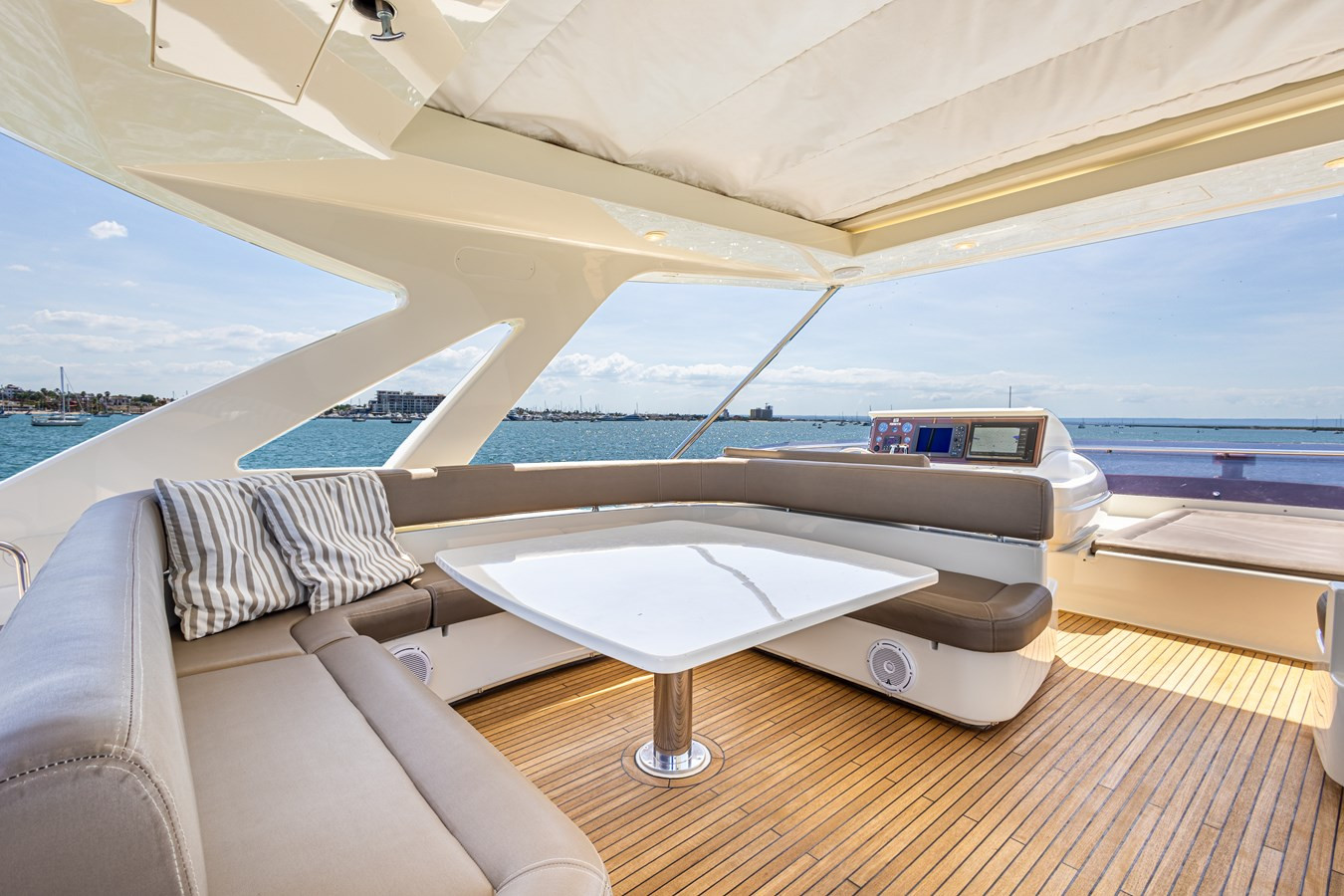 https://arconyachts.ams3.digitaloceanspaces.com/89554/conversions/large_4818979-optimize.jpg
