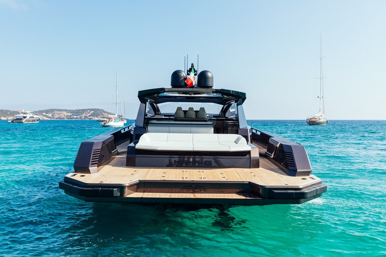 https://arconyachts.ams3.digitaloceanspaces.com/89679/conversions/large_4032372-optimize.jpg