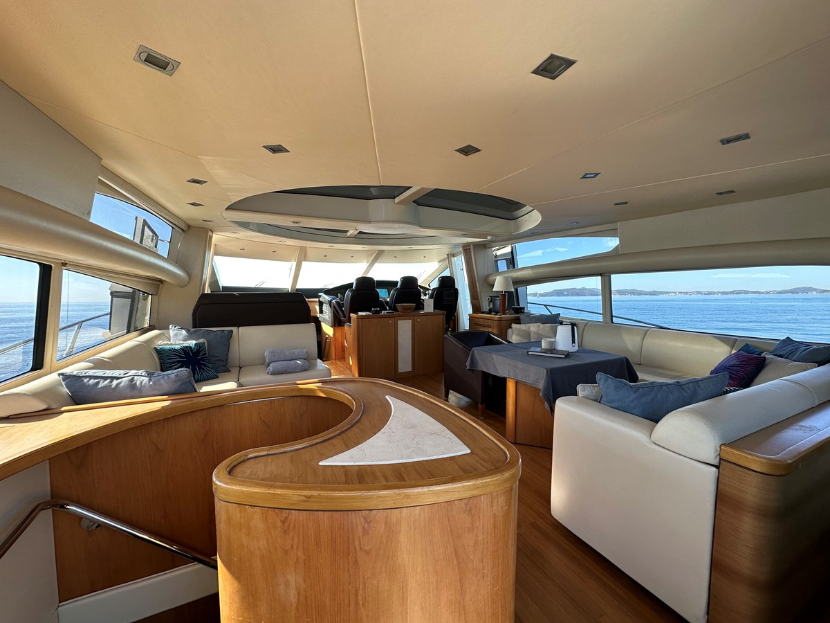 https://arconyachts.ams3.digitaloceanspaces.com/89743/conversions/large_3935978-optimize.jpg