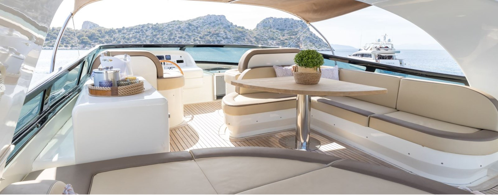 https://arconyachts.ams3.digitaloceanspaces.com/89966/conversions/large_3967312-optimize.jpg