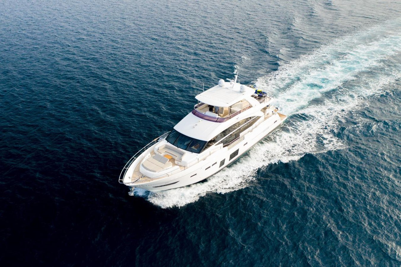 https://arconyachts.ams3.digitaloceanspaces.com/90066/conversions/large_4756036-optimize.jpg