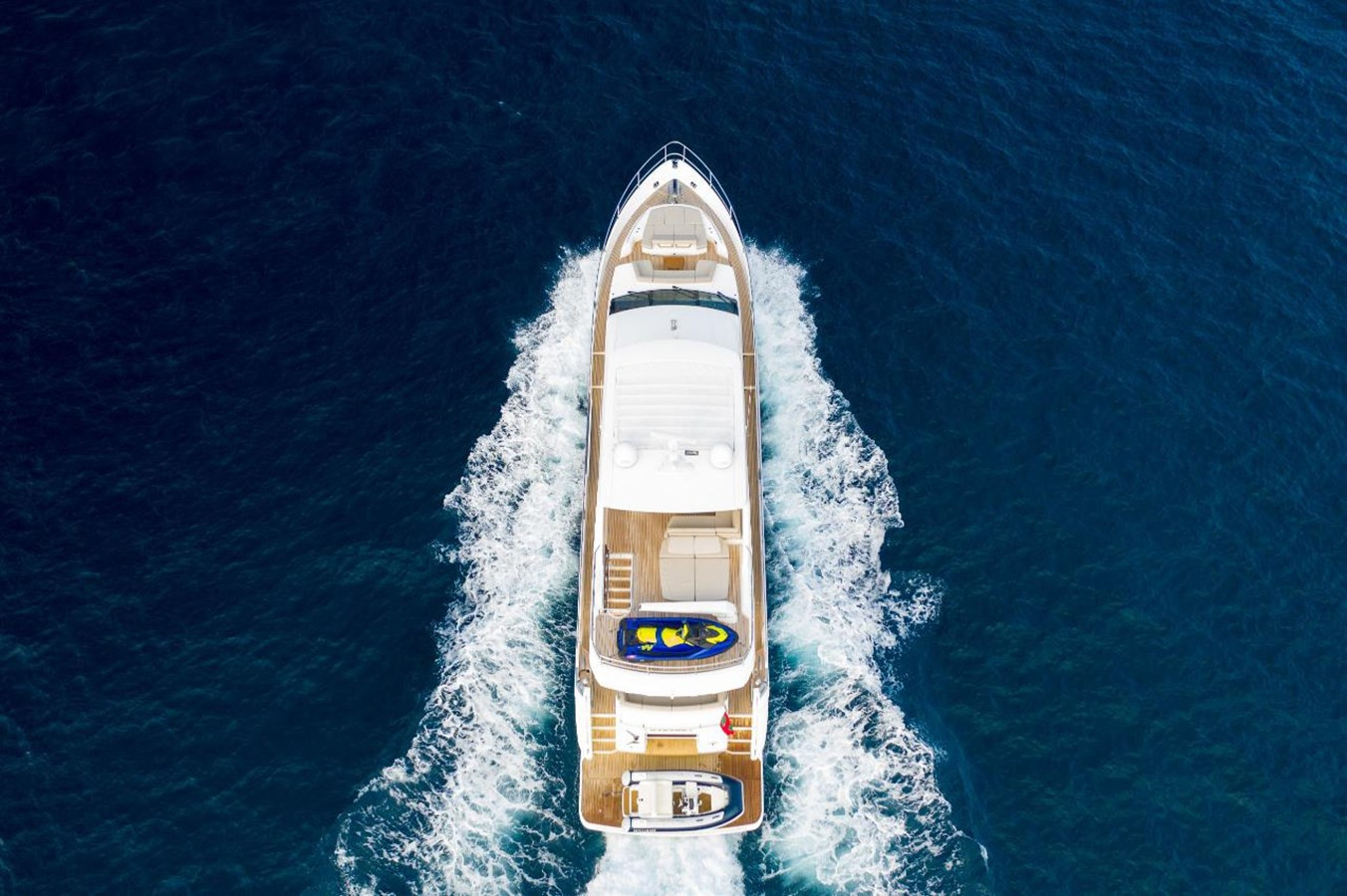 https://arconyachts.ams3.digitaloceanspaces.com/90087/conversions/large_4756037-optimize.jpg