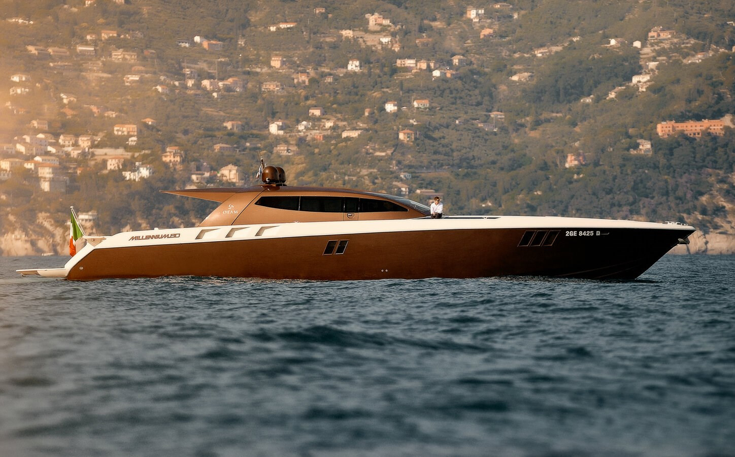 https://arconyachts.ams3.digitaloceanspaces.com/90113/conversions/large_3803778-optimize.jpg