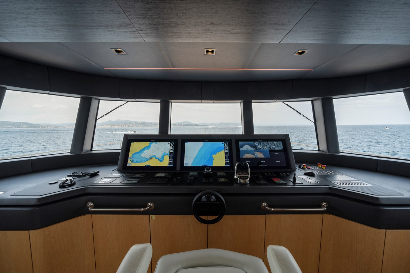 https://arconyachts.ams3.digitaloceanspaces.com/90254/conversions/large_4280762-optimize.jpg