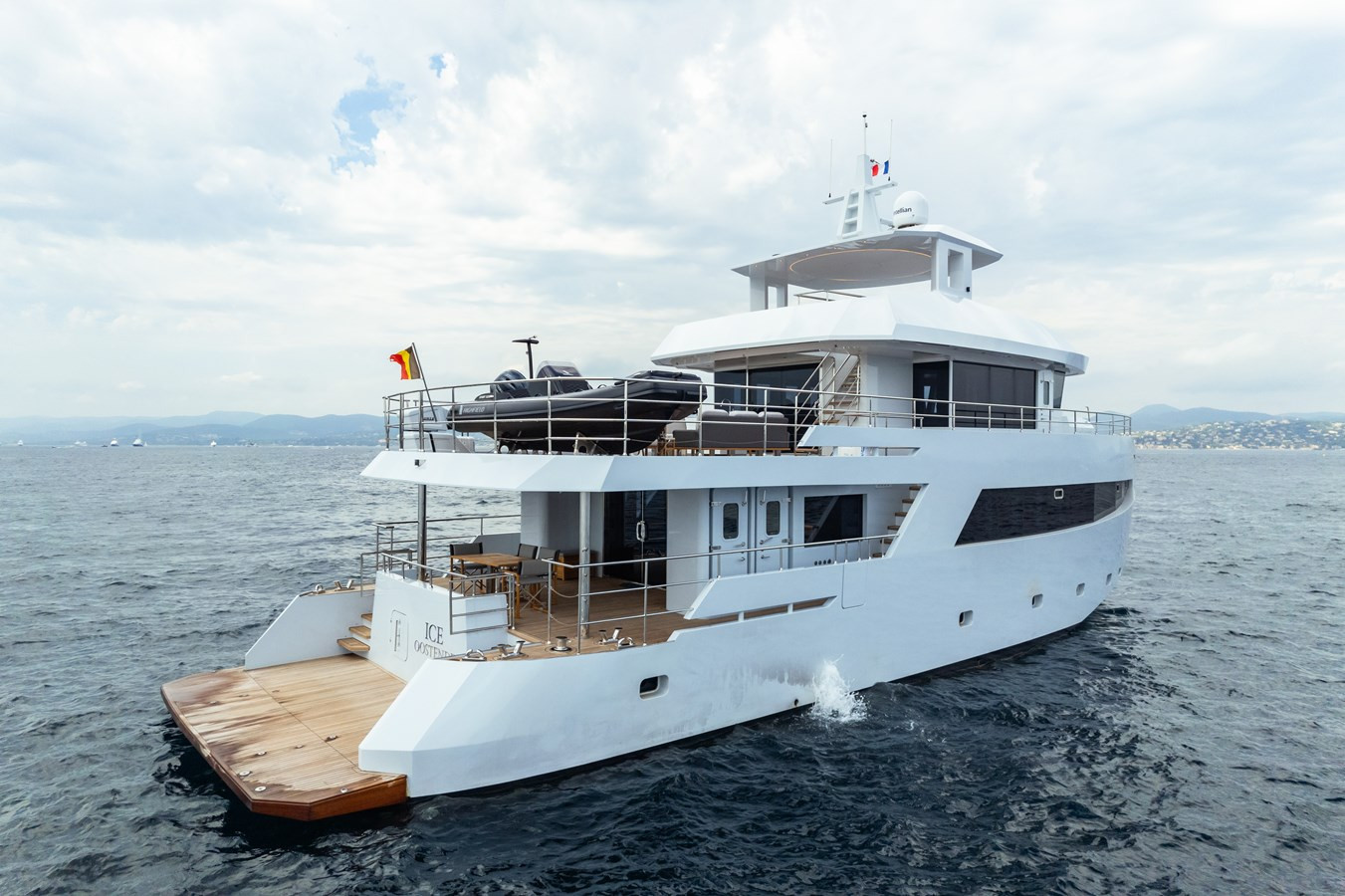 https://arconyachts.ams3.digitaloceanspaces.com/90266/conversions/large_4280766-optimize.jpg