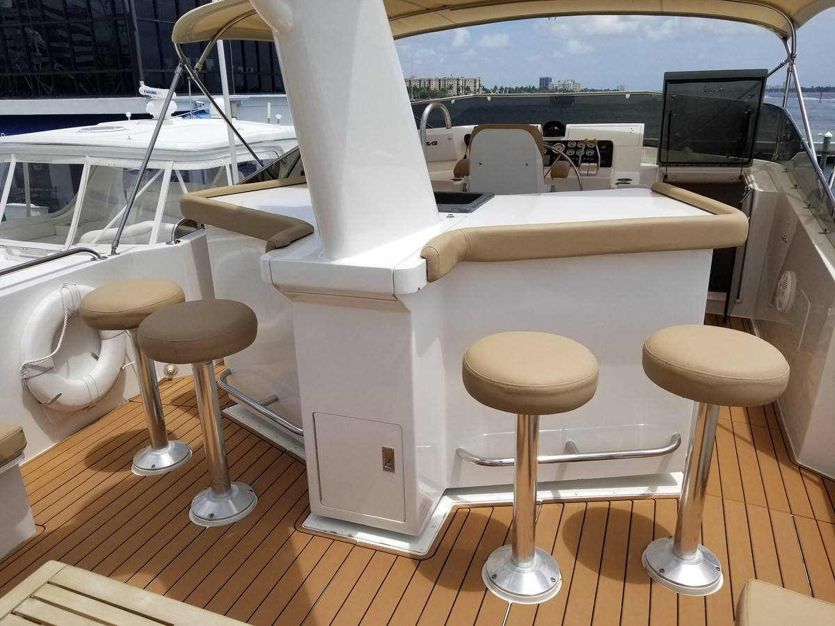 https://arconyachts.ams3.digitaloceanspaces.com/90343/conversions/large_3751141-optimize.jpg
