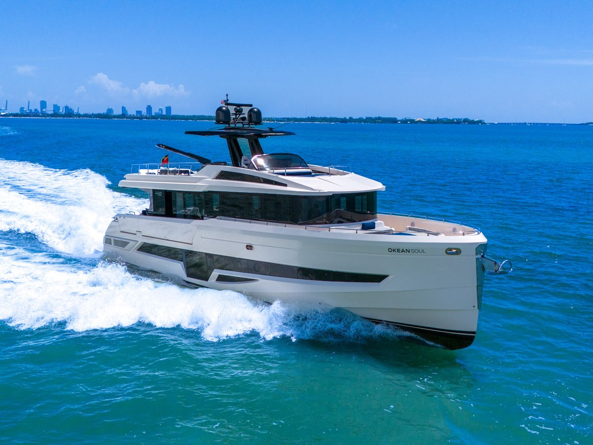 https://arconyachts.ams3.digitaloceanspaces.com/90348/conversions/large_4738396-optimize.jpg