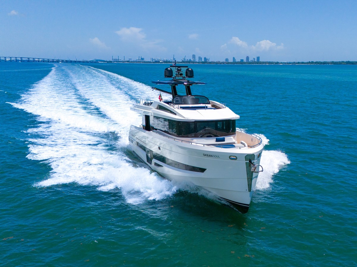 https://arconyachts.ams3.digitaloceanspaces.com/90354/conversions/large_4738398-optimize.jpg