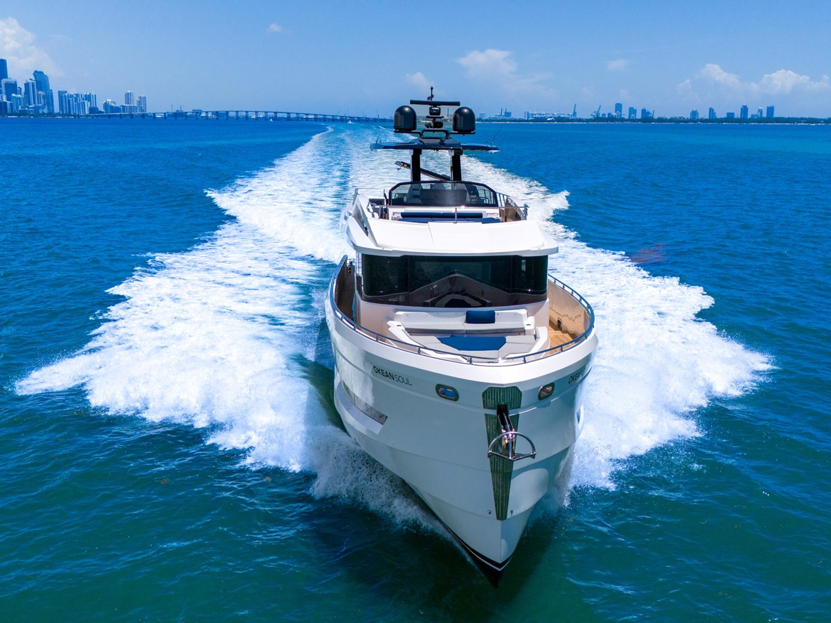 https://arconyachts.ams3.digitaloceanspaces.com/90357/conversions/large_4738399-optimize.jpg