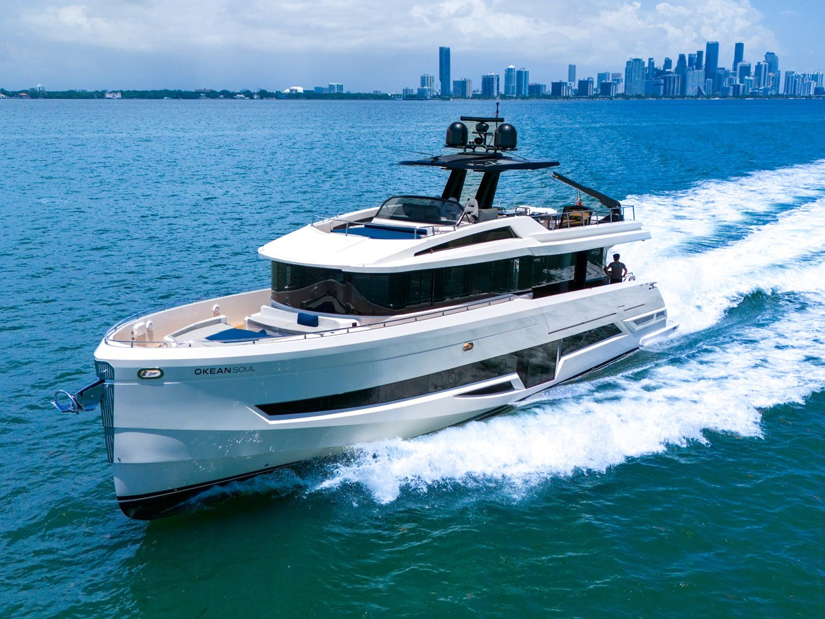 https://arconyachts.ams3.digitaloceanspaces.com/90363/conversions/large_4738401-optimize.jpg