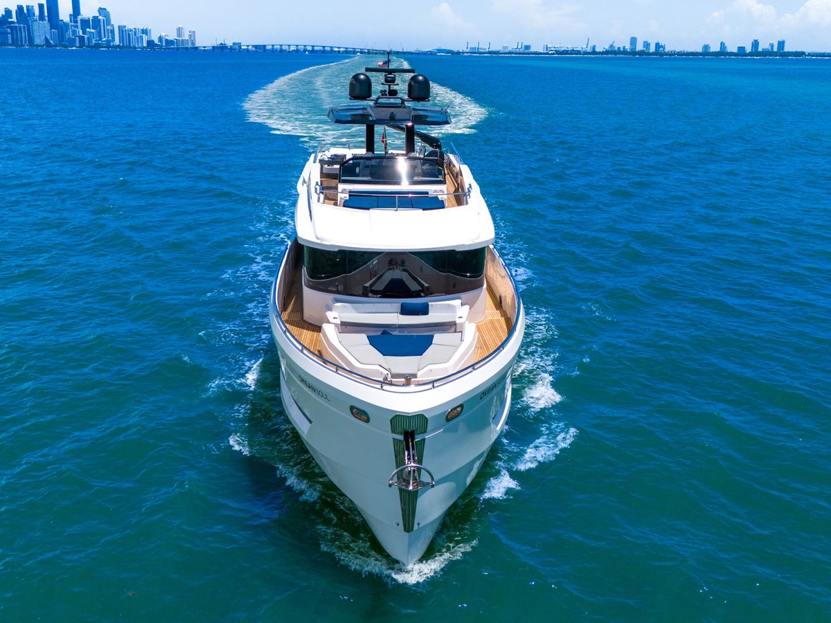 https://arconyachts.ams3.digitaloceanspaces.com/90375/conversions/large_4738405-optimize.jpg