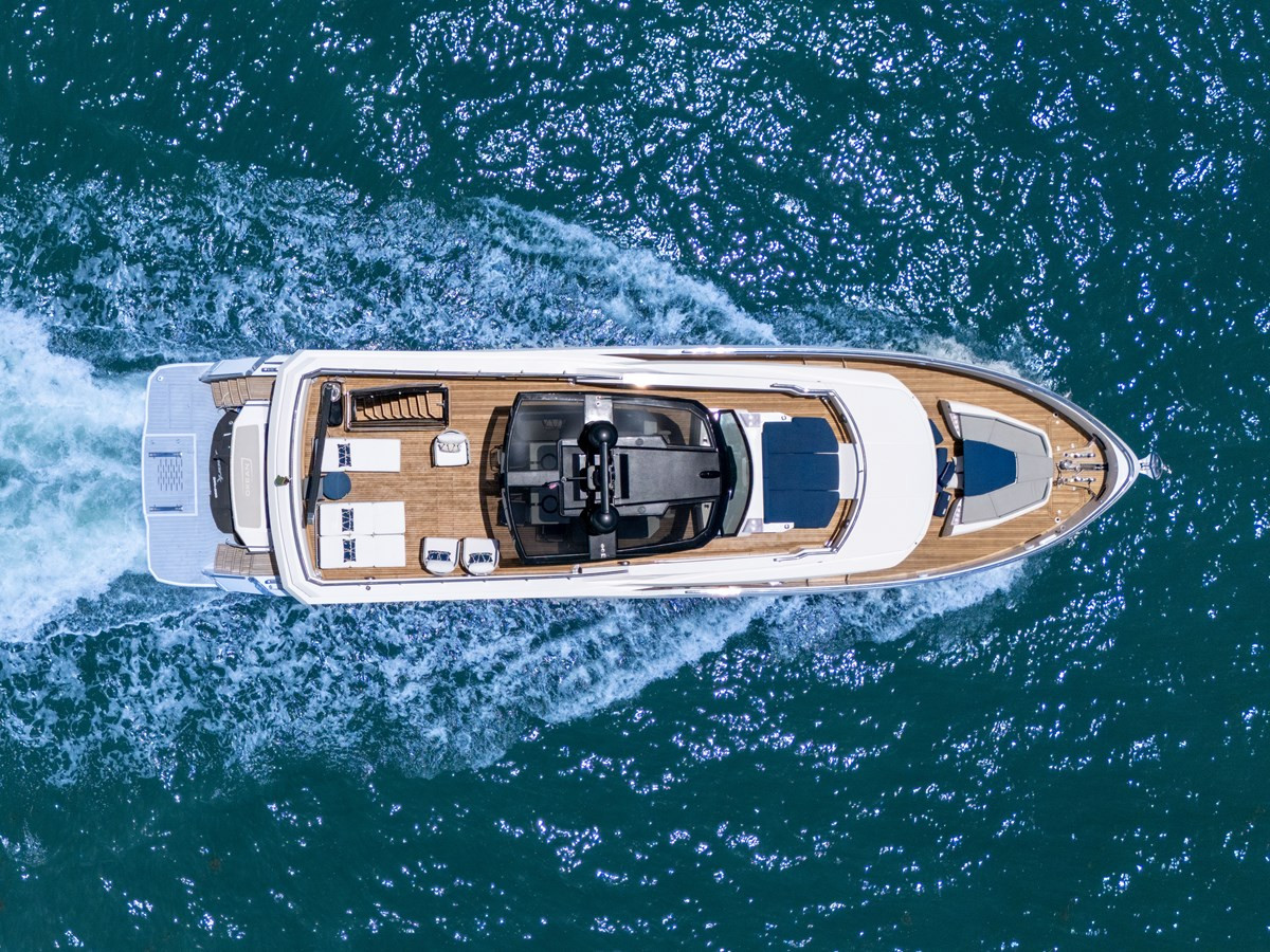 https://arconyachts.ams3.digitaloceanspaces.com/90389/conversions/large_4738409-optimize.jpg