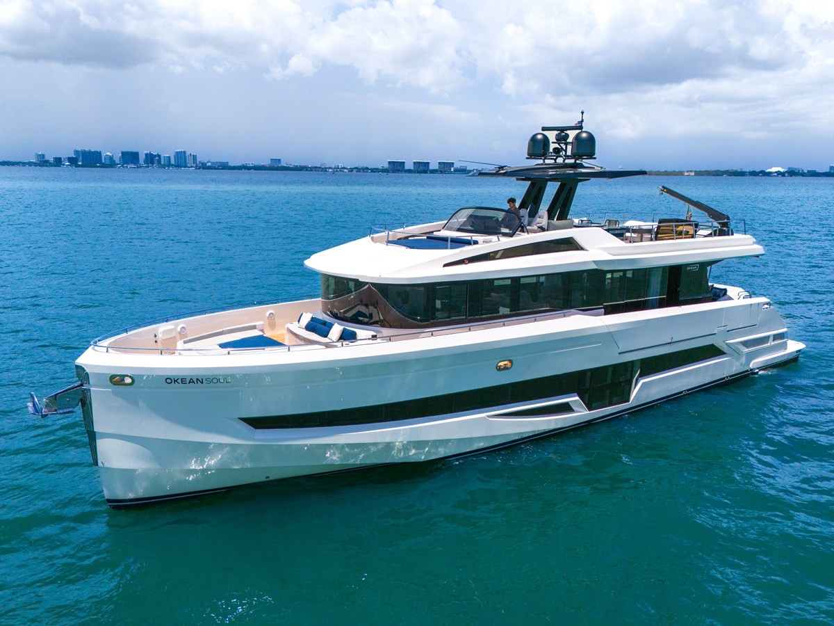 https://arconyachts.ams3.digitaloceanspaces.com/90399/conversions/large_4738412-optimize.jpg