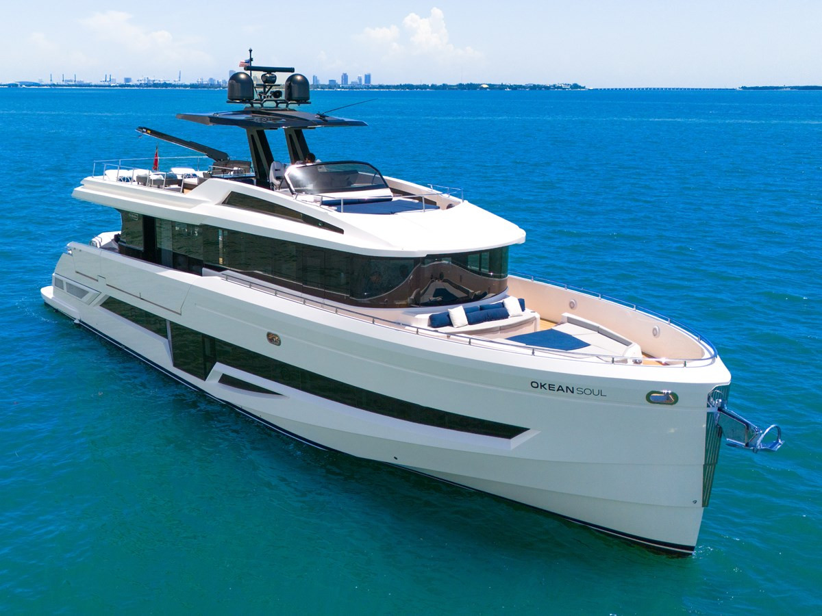 https://arconyachts.ams3.digitaloceanspaces.com/90404/conversions/large_4738414-optimize.jpg