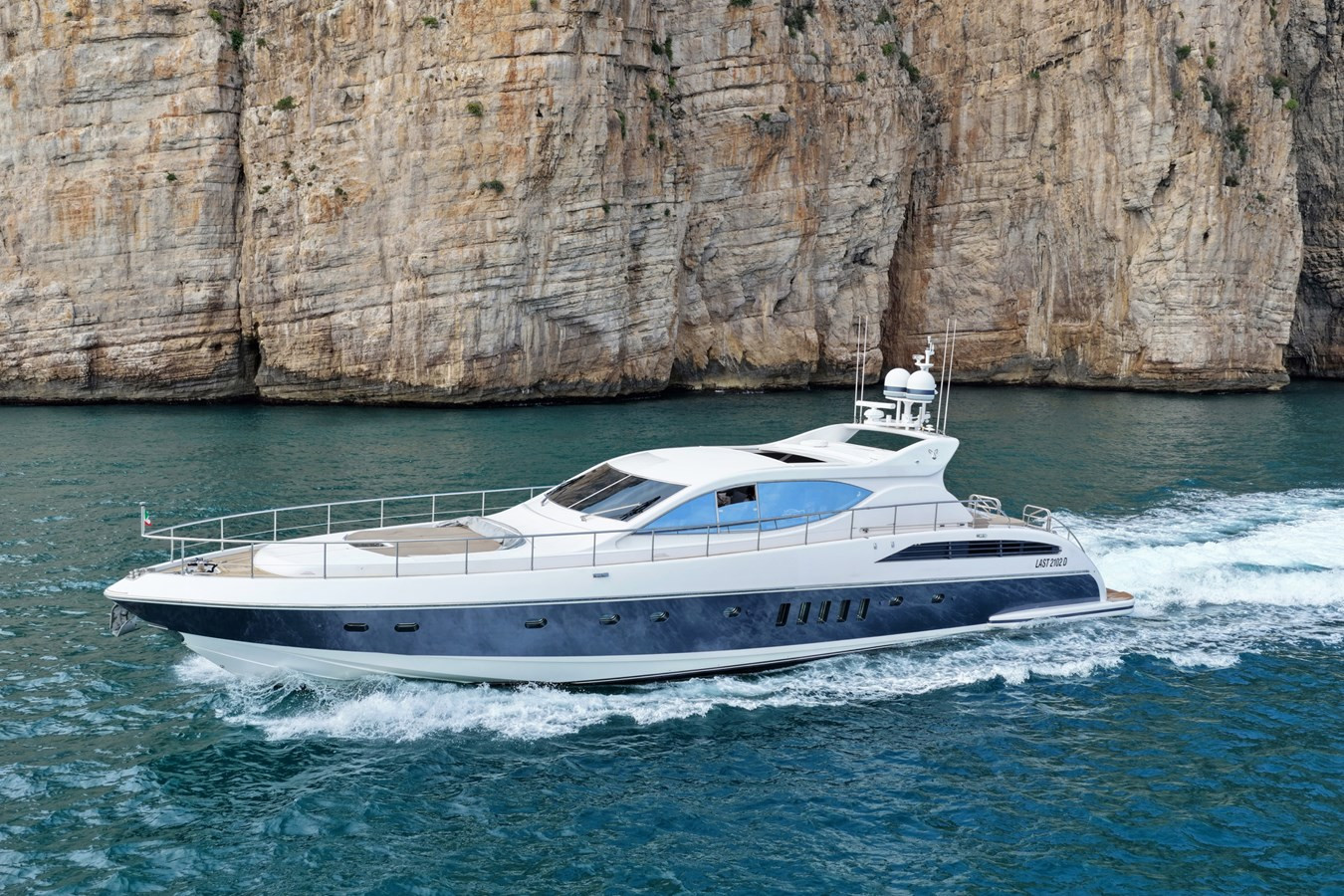 https://arconyachts.ams3.digitaloceanspaces.com/90406/conversions/large_4769970-optimize.jpg